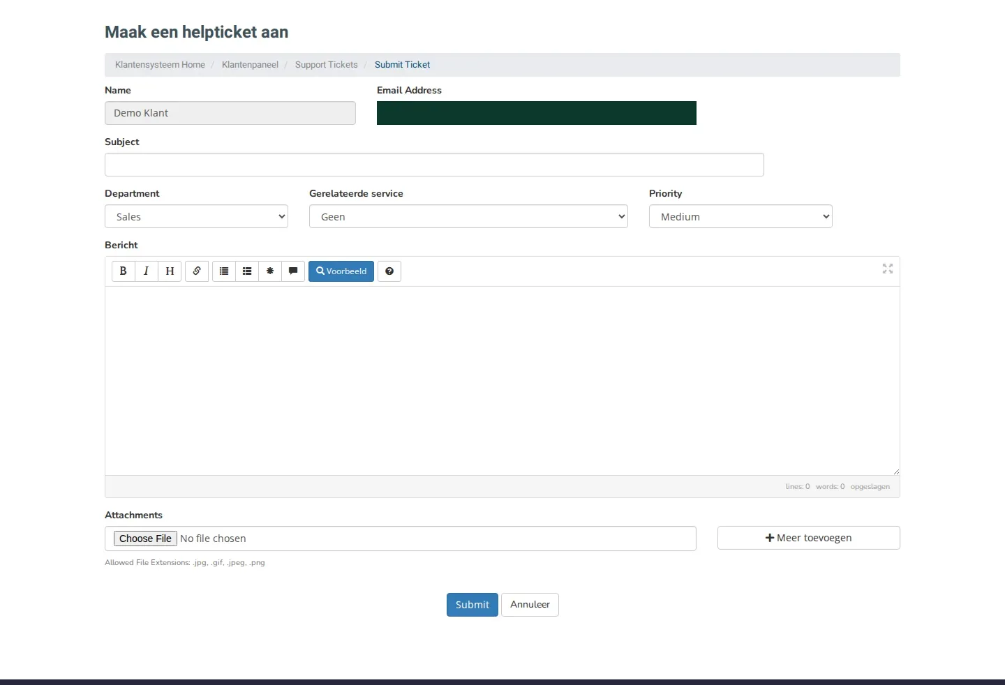 Het formulier voor een nieuw helpticket met de velden Subject, Department, Gerelateerde service, Priority, Bericht en Attachments.